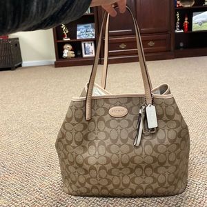 COACH Tote